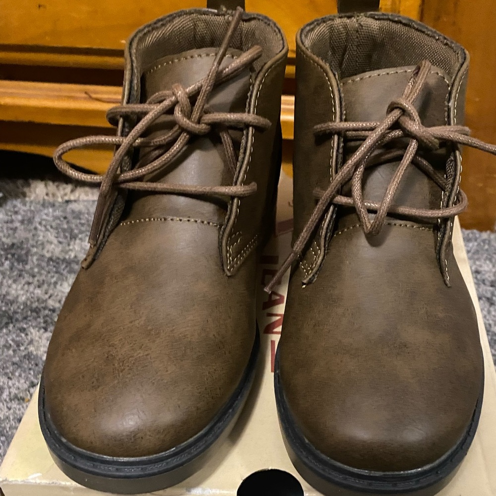 Boys boots brand new!